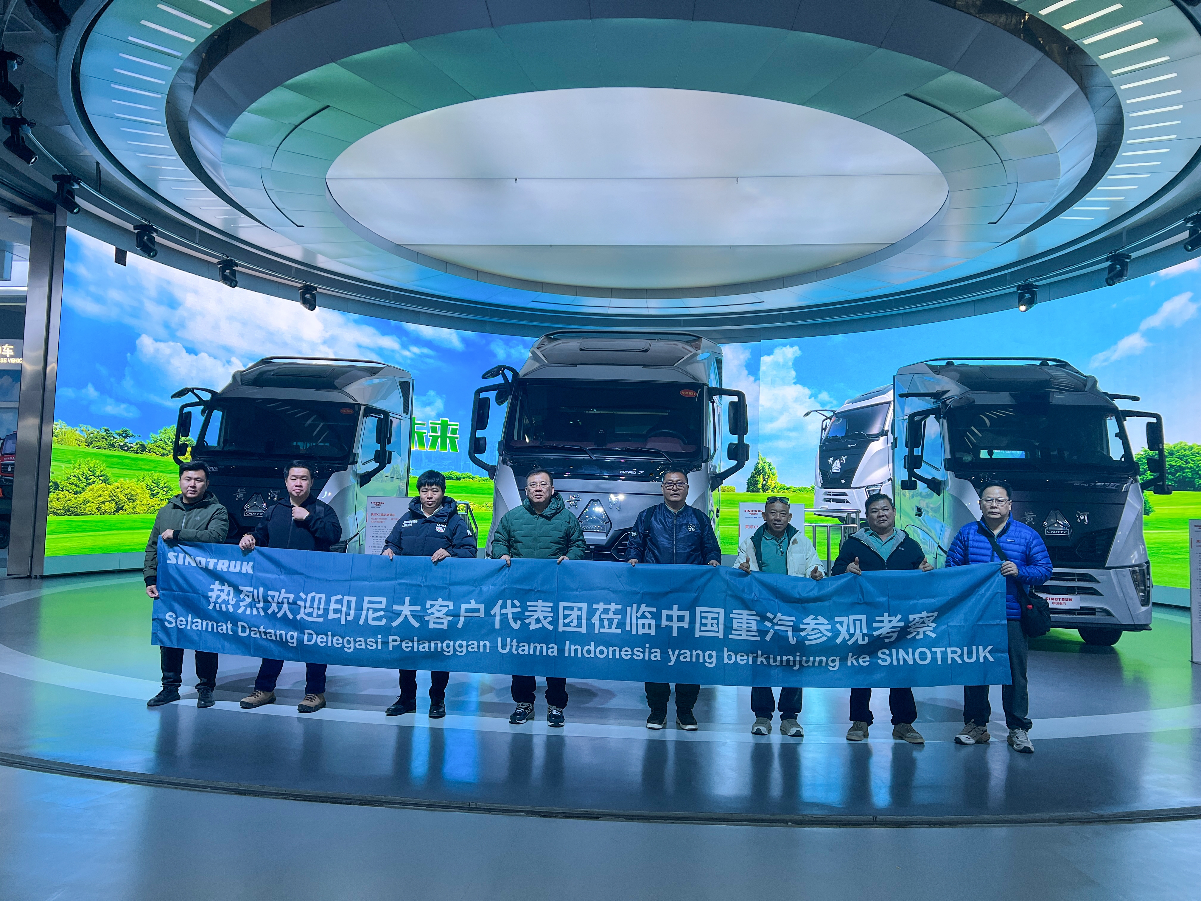 印尼大客戶(hù)到中國(guó)重汽考察交流 鎖定500臺(tái)車(chē)意向訂單